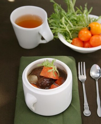 紅酒燉牛尾怎么做?