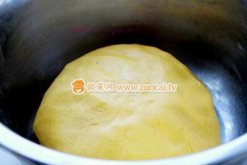 椰蓉南瓜豆沙餅的做法