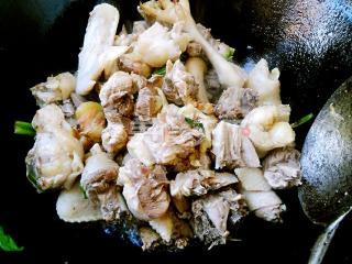 東北燉小雞的做法步驟:5