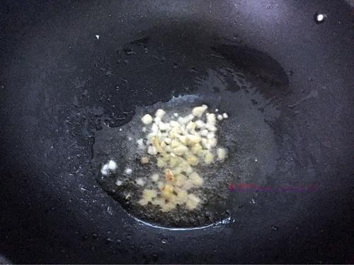 酸菜燉五花肉的做法