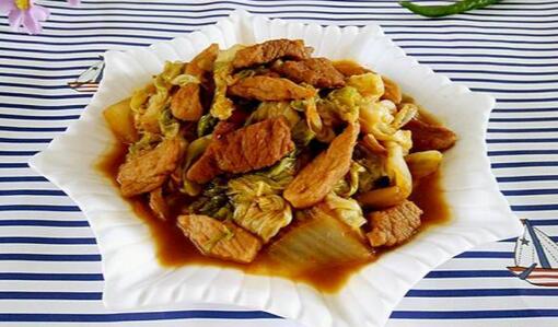 家常菜大白菜燒肉怎么做？