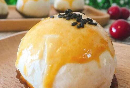 皮薄酥脆的蛋黃酥怎么做？