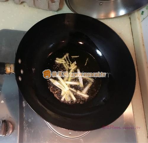 芹菜炒豆干的做法