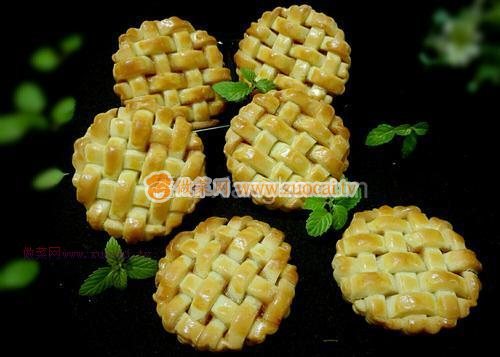 草莓醬夾心編織餅干的做法