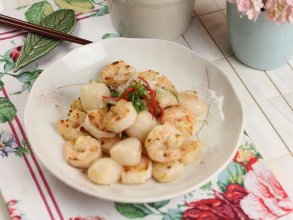 怎么做荔枝炒蝦球？