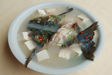 魚(yú)頭湯的做法