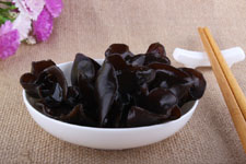 毛木耳和黑木耳的區(qū)別