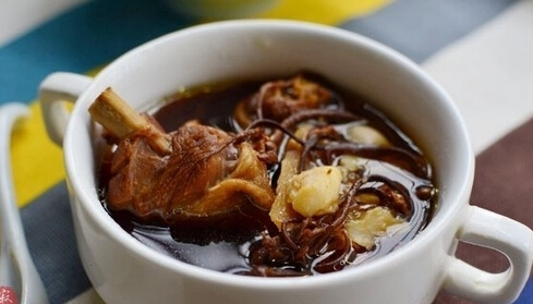 健康營(yíng)養(yǎng)的蟲草花燉鴨湯怎么做？