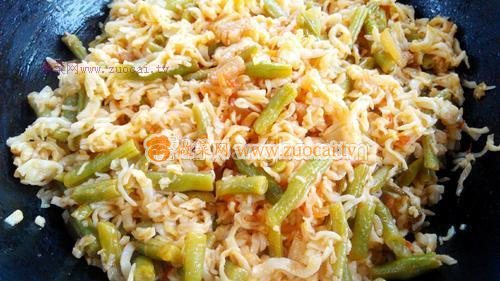 山西面食豆角燜面的做法