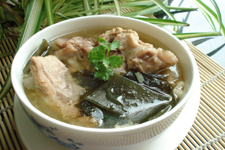 海帶排骨湯,海帶排骨湯的做法,海帶排骨湯怎么做,海帶排骨湯做法