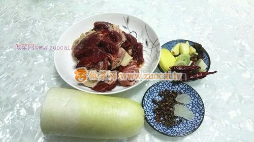 蘿卜燉牛腩的做法