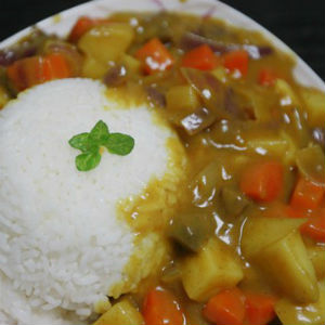 正宗咖喱飯的做法 咖喱飯的熱量 咖喱飯的營(yíng)養(yǎng)價(jià)值