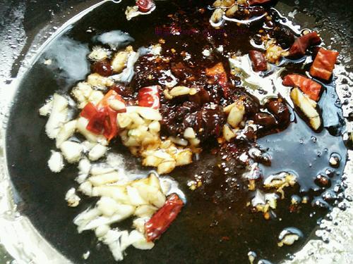 豆豉醬燒鰱魚(yú)塊的做法