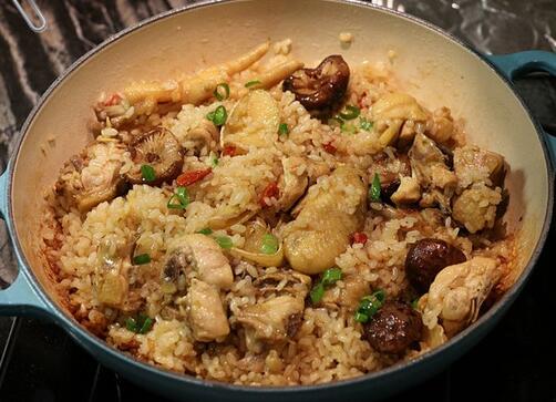 菜飯合一的美味麻油香菇燉飯怎么做？