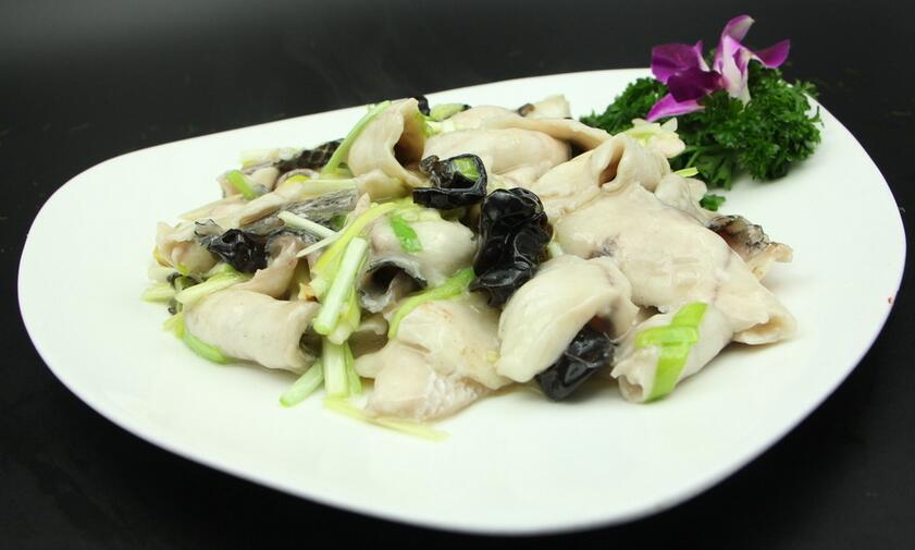 鮮咸適中的醩香木耳黑魚片怎么做？