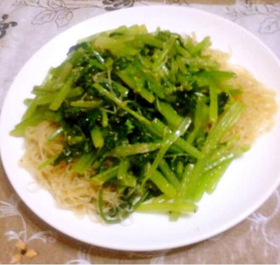 涼拌芹菜粉條怎么做？
