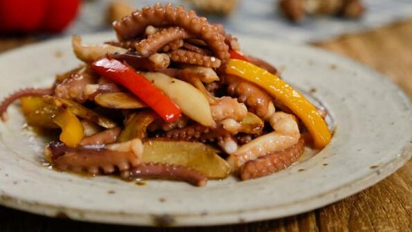 辛香濃郁的沙姜爆炒八爪魚(yú)怎么做？