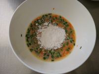 胡蘿卜香蔥蛋餅的做法步驟4