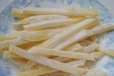 自制薯?xiàng)l,自制薯?xiàng)l不軟的做法,自制薯?xiàng)l的做法,自制薯?xiàng)l如何炸脆