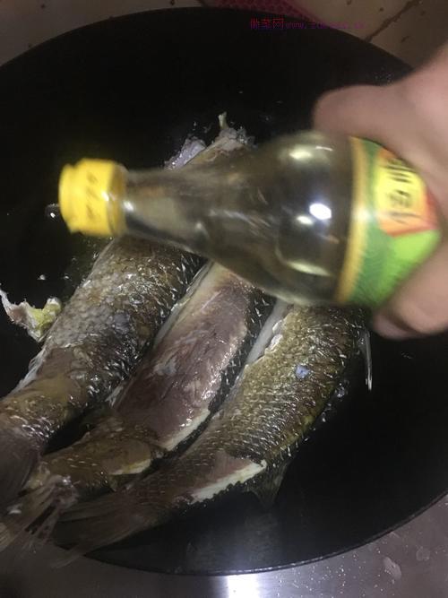 醬燜梭魚(yú)的做法