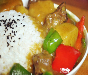 土豆牛肉咖喱飯 土豆牛肉咖喱飯的做法 土豆牛肉咖喱飯配什么湯 土豆牛肉咖喱飯的熱量