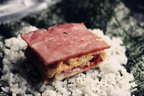 海苔飯團便當?shù)淖龇?/ data-fjeN=