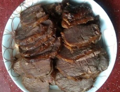 下酒小菜鹵牛腱子肉怎么做?