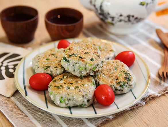 香脆馬蹄煎魚(yú)餅怎么做？