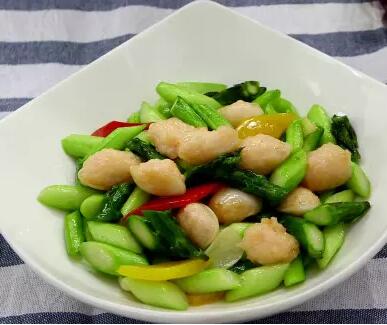 如何做清熱解暑的蘆筍釀百合？