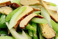 香干炒芹菜怎么做好吃又簡(jiǎn)單