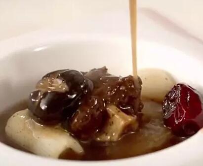 立冬溫補美食白蘿卜燉牛尾怎么做？