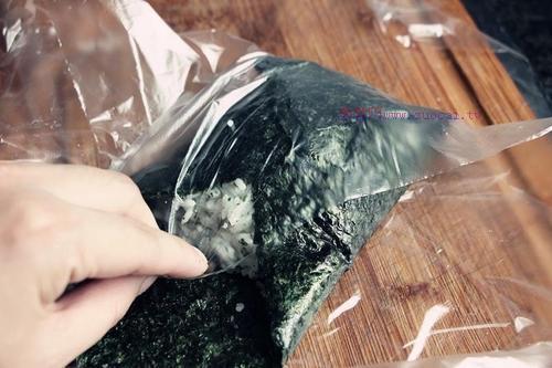 海苔飯團便當?shù)淖龇?/ data-BQaf=