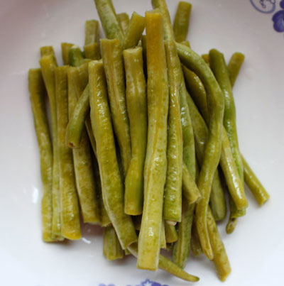 家庭腌制酸豇豆的方法，自己腌制酸豇豆很簡單