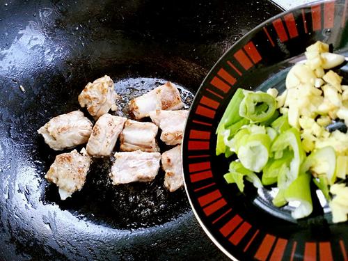 豆角土豆燉排骨的做法