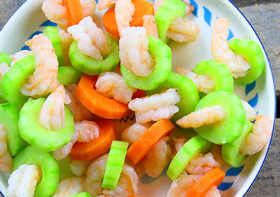 不走尋常路的清炒蝦仁，絕對能誘惑小朋友的胃口