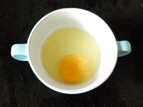 牛奶燉雞蛋的做法