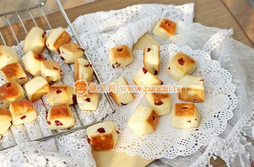 蔓越莓酸奶小面包塊的做法