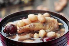 雞腳花生湯