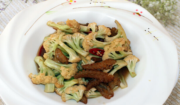 有機(jī)菜花炒蟄頭怎么做？