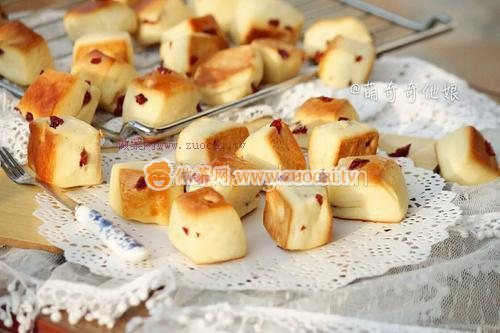 蔓越莓酸奶小面包塊的做法
