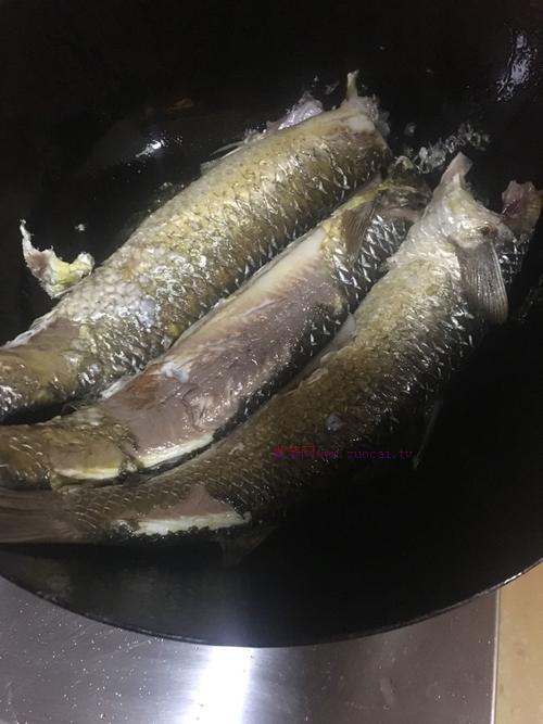 醬燜梭魚(yú)的做法