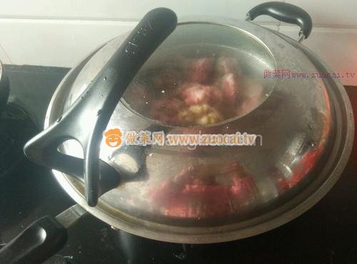 白蘿卜蟶干燉排骨的做法