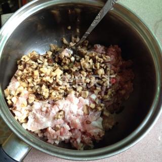 四喜丸子的做法步驟:2