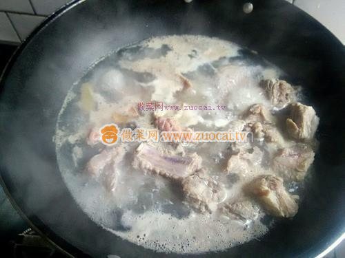 排骨蘿卜湯的做法