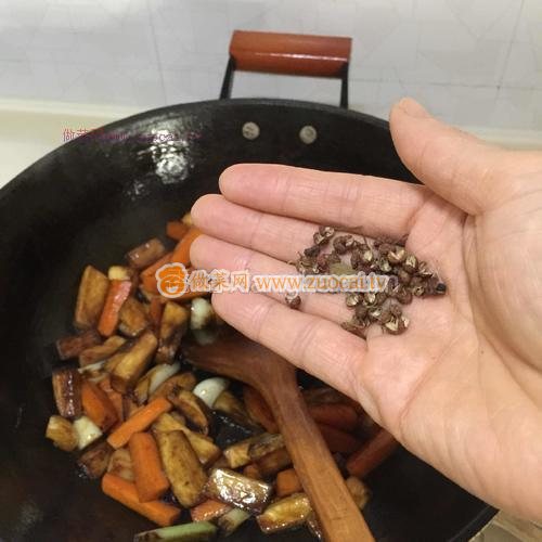 杏鮑菇胡蘿卜燒的做法