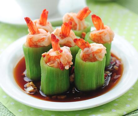 甜辣下飯的蒜蓉絲瓜蒸基圍蝦怎么做？