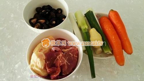 白菜(百財)餃子的做法