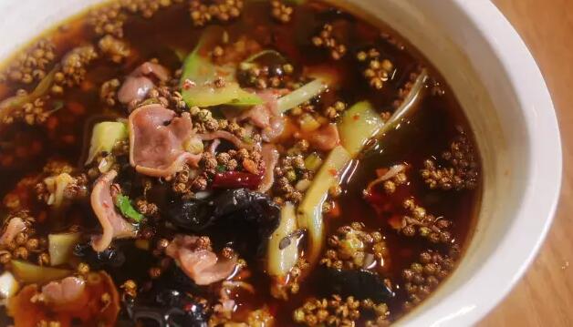 超級(jí)下飯的水煮豬舌怎么做？