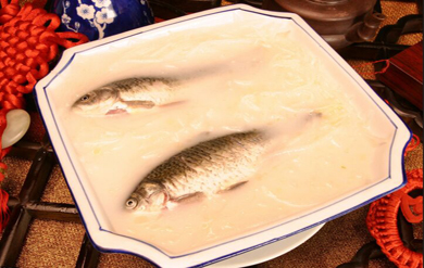 清燉鯽魚(yú)湯的做法