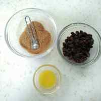 肉桂葡萄干小面包的做法步驟1